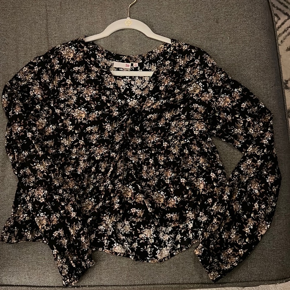SO flowered blouse with tie front